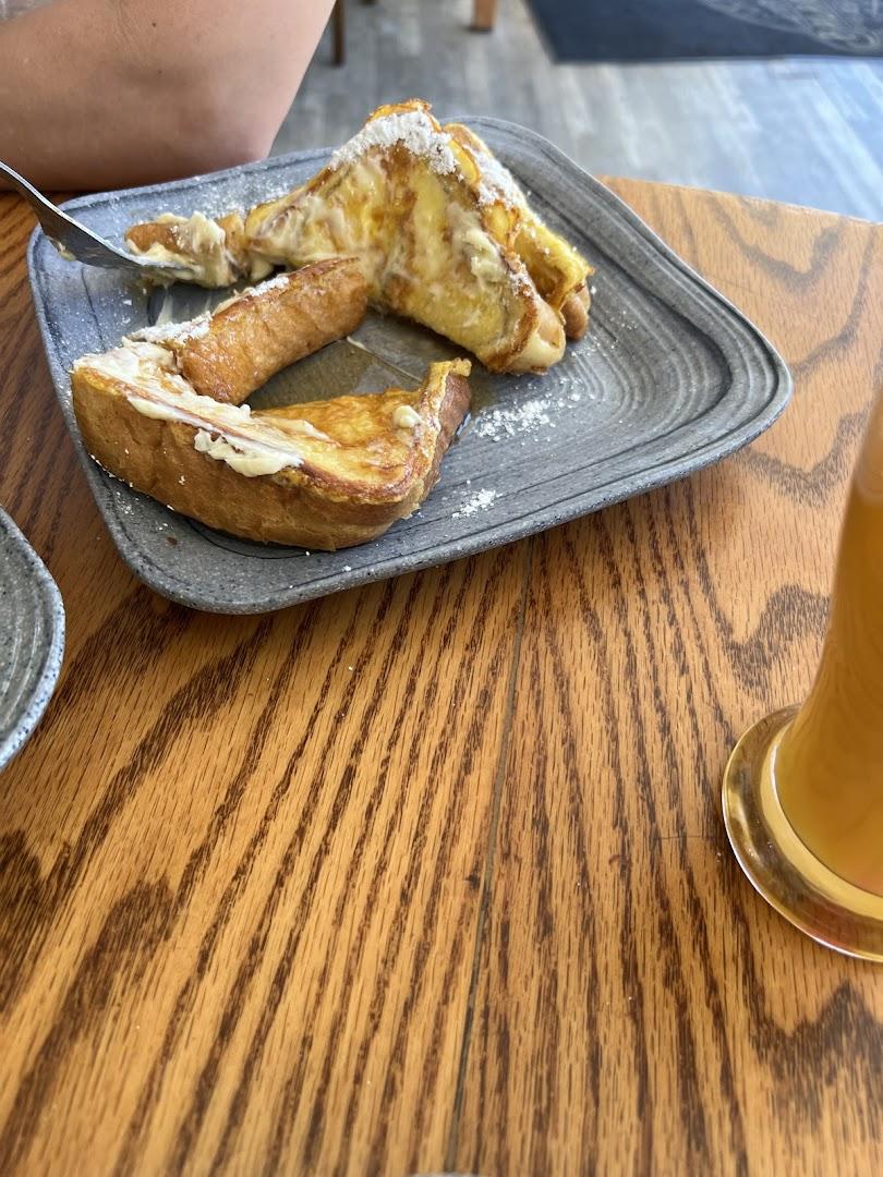 Balance Rock Eatery & Pub